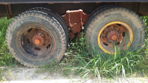 HINO  KE  101  เครื่อง  EH700     10ล้อท้ายลากขึ้นแบคโฮ  2เพลา