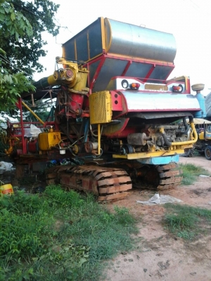 รถเกี่ยวนวดข้าว เกษตรพัฒนา รุ่นปดหนี้ ช่วงล่าง 10HT เครื่อง6BG-1 อุ้ม 2.5 ตัน