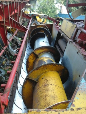 รถเกี่ยวนวดข้าว เกษตรพัฒนา รุ่นปดหนี้ ช่วงล่าง 10HT เครื่อง6BG-1 อุ้ม 2.5 ตัน