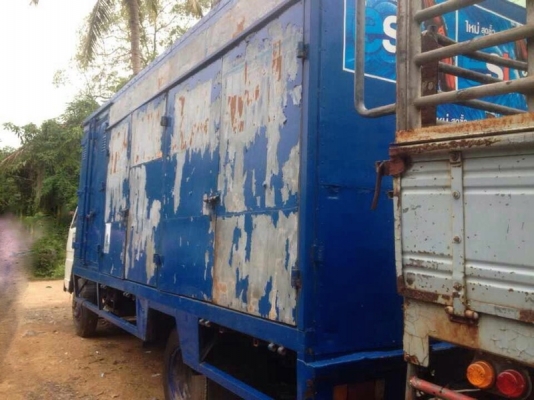 รถอีซูซุ 6 ล้อ ตู้แห้ง 115 แรงม้า. ปี 38 สนใจติดต่อ 081 - 6079515 รถอีซูซุ 6 ล้อ ตู้แห้ง 115 แรงม้า. ปี 38 สนใจติดต่อ 081 - 6079515