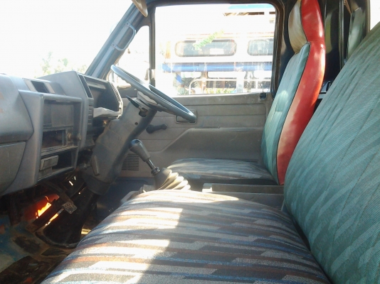 ISUZU 6 ล้อ 115 แรง ยาว 4เมตร 30 เกียรสั้น 37 ทะเบียนพร้อมโอน ISUZU 6 ล้อ 115 แรง ยาว 4เมตร 30 เกียรสั้น 37 ทะเบียนพร้อมโอน