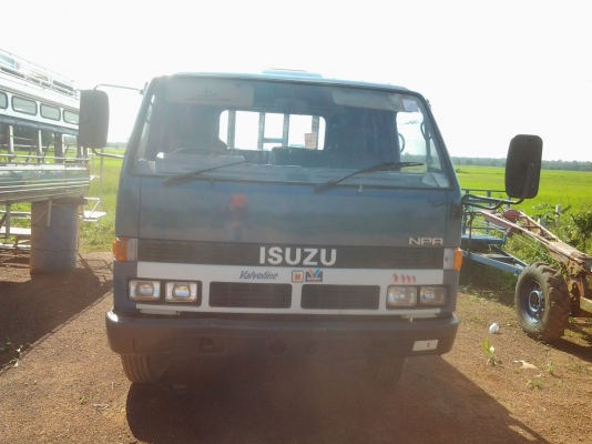 ISUZU   6  ล้อ 115 แรง  ยาว 4เมตร 30   เกียรสั้น  37  ทะเบียนพร้อมโอน