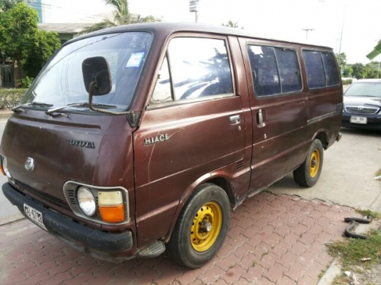 TOYOTA ตู้ แตงโม คลาสสิค เครื่อง 2 Y ขับดี ( 39,900 บาท )