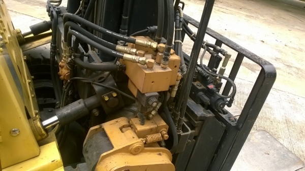 โฟล์คลิฟท์เสาเข้าตู้สูง5.40ม.งาPUSH-PULL-TCM-3ตันสไลด์-ดัน-ดึง-สินค้าได้*2216ชม.*ติดแก๊สจากญี่ปุ่น