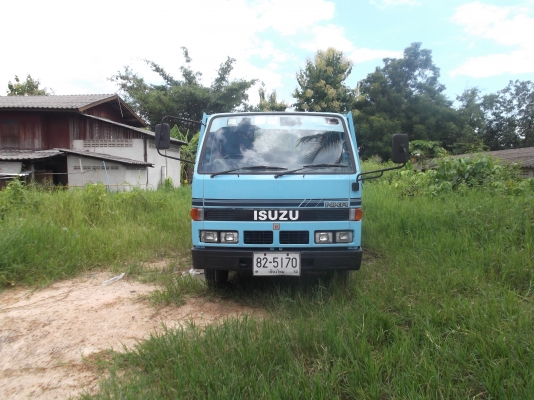 ISUZU ปี 32 เกรีย์สั้น ISUZU ปี 32 เกรีย์สั้น