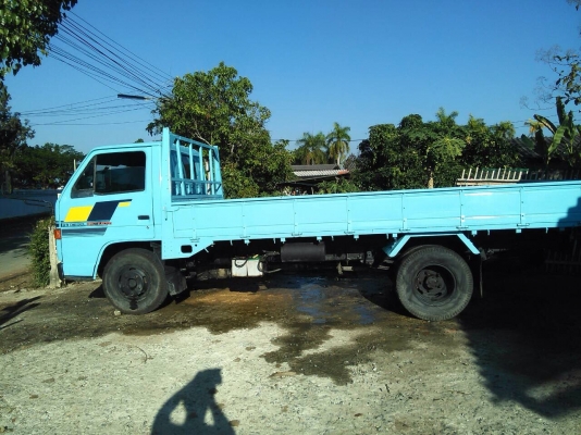 ISUZU ปี 32 เกรีย์สั้น ISUZU ปี 32 เกรีย์สั้น