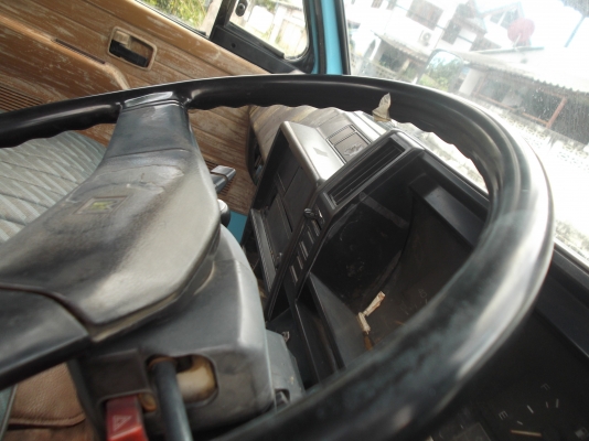 ISUZU ปี 32 เกรีย์สั้น ISUZU ปี 32 เกรีย์สั้น