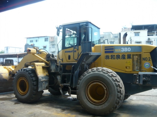 รถตักล้อยาง Komatsu WA380-5 รถเก่านอก นำเข้าจากญี่ปุ่น  สภาพพร้อมใช้งาน