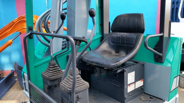 ขาย รถขุด KOMATSU รุ่น PC38UU-1- แทร็กเหล็ก มือสองญี่ปุ่น ขาย รถขุด KOMATSU รุ่น PC38UU-1- แทร็กเหล็ก มือสองญี่ปุ่น