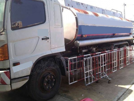 รถบรรทุกน้ำมัน 10 ล้อ HINO รุ่น MEGA FL