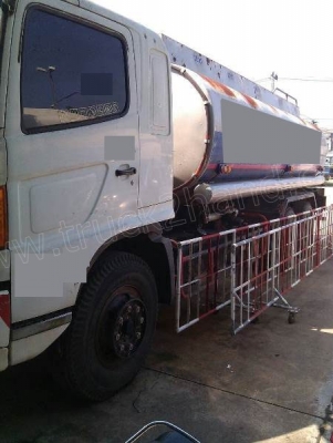 รถบรรทุกน้ำมัน 10 ล้อ HINO รุ่น MEGA FL