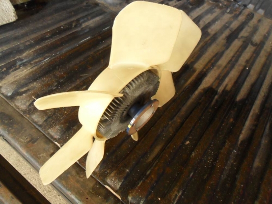 ขาย ฟรีปั๊มพัดลม ของ โตโยต้า 1JZหรือ 2JZอันละ 700บ.สภาพสวย แห้งๆ หนืดๆ