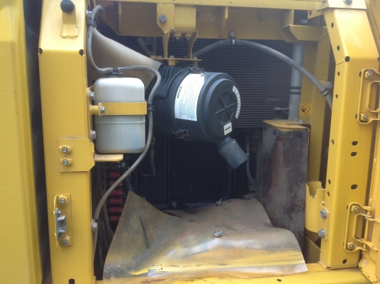 ขายแมกโคPC130-8รถสวยเดิมป้ายแดงโคมัสสุ