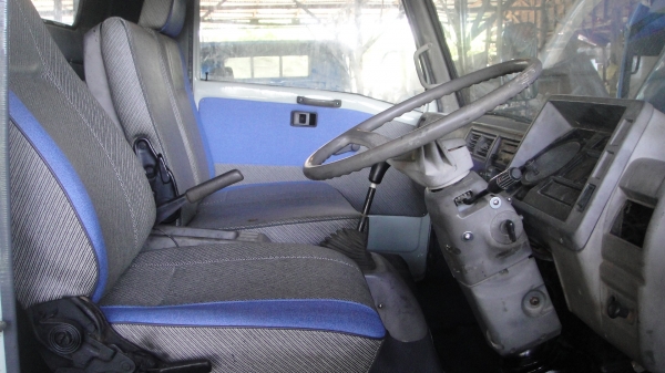 หัว HINO FC ฃุปเปอร์เสี่ย สีใหม่ เบาะใหม่ ขาดีดหน้า-หลัง ของครบ ราคาถูก