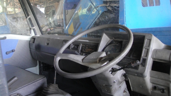 หัว HINO FC ฃุปเปอร์เสี่ย สีใหม่ เบาะใหม่ ขาดีดหน้า-หลัง ของครบ ราคาถูก