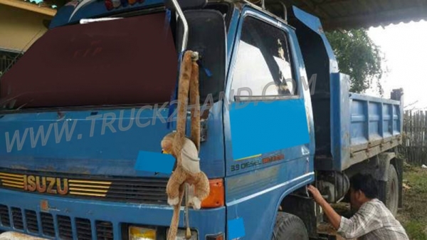 ISUZU 6 ล้อดัมพ์ รุ่น NPR59UL5 เครื่องยนต์ 115 แรงม้า ปีจดทะเบียน 2537 ISUZU 6 ล้อดัมพ์ รุ่น NPR59UL5 เครื่องยนต์ 115 แรงม้า ปีจดทะเบียน 2537