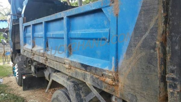 ISUZU 6 ล้อดัมพ์ รุ่น NPR59UL5 เครื่องยนต์ 115 แรงม้า ปีจดทะเบียน 2537 ISUZU 6 ล้อดัมพ์ รุ่น NPR59UL5 เครื่องยนต์ 115 แรงม้า ปีจดทะเบียน 2537