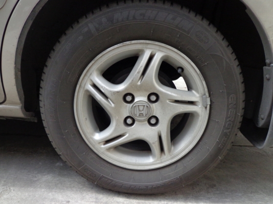 2001 HONDA, CIVIC 1.7 โฉม Dimentionรถบ้านมือเดียวผู้หญิงใช้ เช็คศูนย์ตลอดมีบุ๊คเซอร์วิส เกียร์ออโต้ แก๊สLPGหัวฉีดอย่างดี เอเนอร์จีรีฟอร์ม