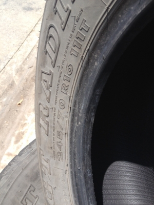 ขายยาง 245 / 7O/ 16 ปี 11 ไม่มีปะดอกยางนิ้มๆ