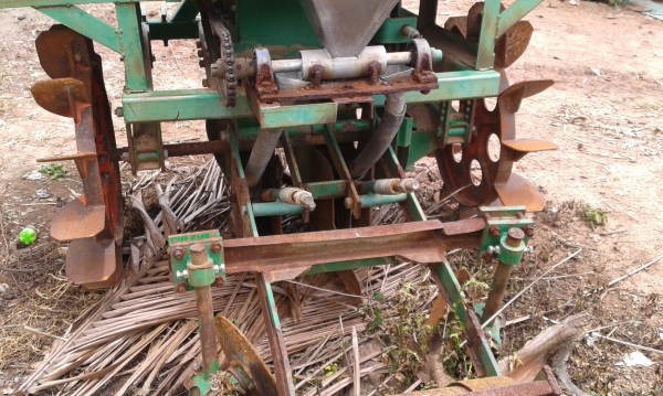 ขายเครื่องปลุกอ้อย กมล ครับ