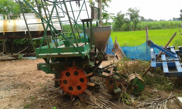 ขายเครื่องปลุกอ้อย กมล ครับ