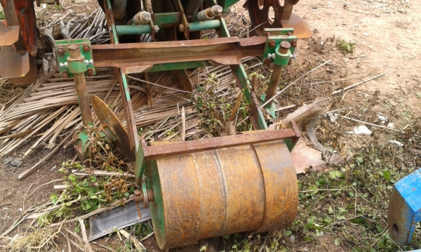 ขายเครื่องปลุกอ้อย กมล ครับ