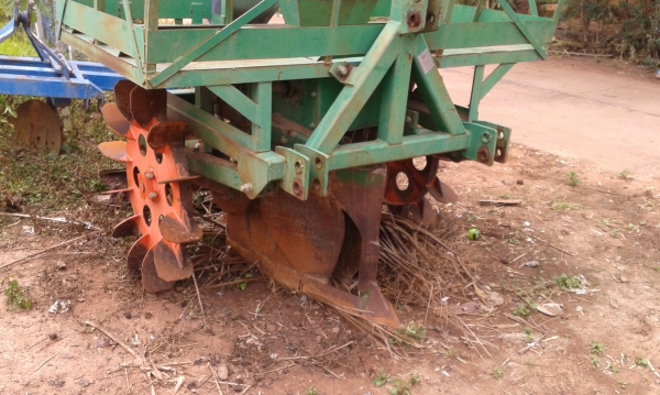 ขายเครื่องปลุกอ้อย กมล ครับ