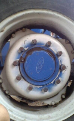 ขาย FORD 8210  คาราโร่ 10น็อต พร้อมอุปกรณ์ ต่อพ่วง สำหรับไร่อ้อย 3ชิ้น