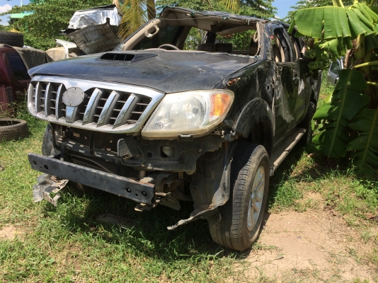 ขายรถอุบัติเหตุ วีโก้4ประตู สีดำ พรีรันเนอร์ ปี2009