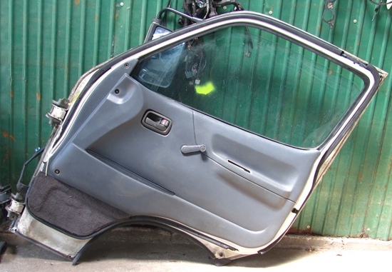 ขายประตู ซ้าย-ขวา ตู้หัวจรวด ของเชียงกง ราคาถูกจนตกใจ..ไม่เชื่อลองดู แค่ 1,800.-