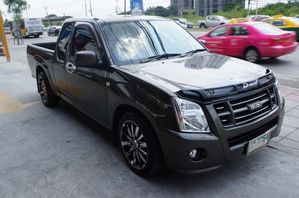 ISUZU D-MAX SPACECAB ปี 2009 รถสวยจัด เครื่องเดิมแน่นๆ ช่วงล่างดีมาก แอร์เย็น ล้อ MAX แต่งงามๆ เบาะสภาพสวย รถมีสเนห์น่าขับ ภายในสภาพสวย สีสวย รถพร้อมใช้ จัดไฟแนนได้