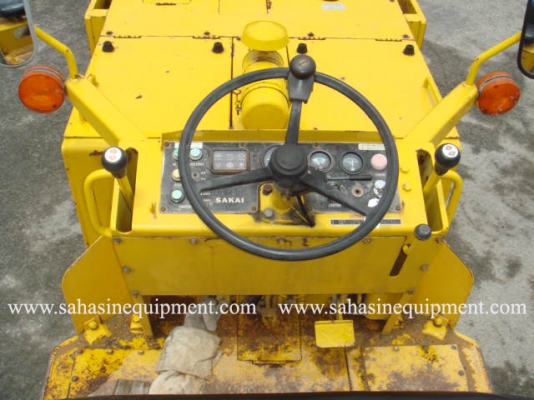 รถบด ยี่ห้อ SAKAI รุ่น TW41 S/N 101XX นำเข้า สภาพดี บจก.สหสินอีควิปเม้นท์ โทร.081-5851880, 02-5168100-1