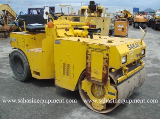 รถบด ยี่ห้อ SAKAI รุ่น TW41 S/N 101XX นำเข้า สภาพดี บจก.สหสินอีควิปเม้นท์ โทร.081-5851880, 02-5168100-1