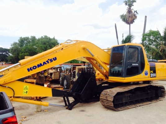 ขายรถแมคโครPC200-6สภาพพร้อมใช้ ไฟฟ้าครบ สนใจติดต่อ คุณเปิ้ล081-371-2233