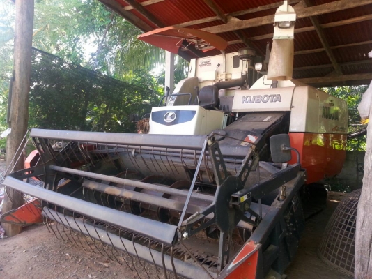 ขายรถเกี่ยวข้าว KUBOTA DC95 พร้อมเทรลเลอร์6ล้อ หัวยาว เครื่อง145แรง สภาพพร้อมใช้งาน เอกสารพร้อมโอน สนใจโทร 090-8588220คุณนะ ID:narong498 หรือ www.truck.in.th/498