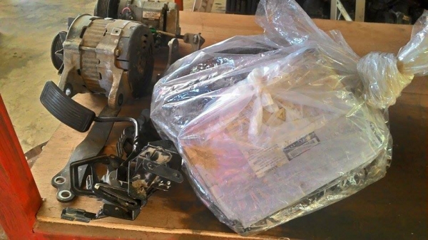 ขายเครื่องยนต์Hino Mega E13C Euro4 series500  430HP พร้อมกล่องควบคุม สายวายด์ คันเร่งครบ