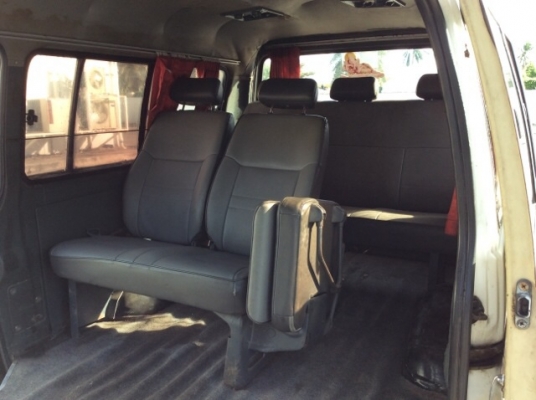 ขายรถตู้ มิตซู L300 ประตูเปิด2ด้าน จดปี05 เครื่องดีเซล 4D56 เกียร์ธรรมดา เพาเวอร์ เบะหนัง เบาะหลัง2แถว แอร์เย็น แอร์ราวหลัง เครื่องแน่นดีมาก เกียร์แน่น ช่วงล่างดีครับ บ