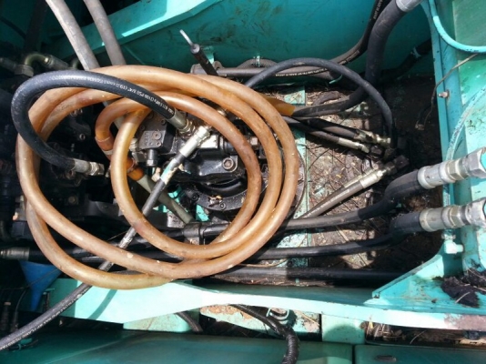 รถแบคโฮ KOBELCO SK200 / YN - 10 ( รถทำงาน 13,xxx ชม. ) , ( มีขาย 3 คัน. ) สนใจติดต่อ 081 - 6079515 รถแบคโฮ KOBELCO SK200 / YN - 10 ( รถทำงาน 13,xxx ชม. ) , ( มีขาย 3 คัน. ) สนใจติดต่อ 081 - 6079515