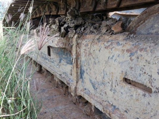 รถแบคโฮ KOBELCO SK200 / YN - 10 ( รถทำงาน 13,xxx ชม. ) , ( มีขาย 3 คัน. ) สนใจติดต่อ 081 - 6079515 รถแบคโฮ KOBELCO SK200 / YN - 10 ( รถทำงาน 13,xxx ชม. ) , ( มีขาย 3 คัน. ) สนใจติดต่อ 081 - 6079515