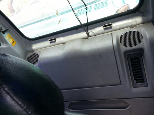 รถแบคโฮ KOBELCO SK200 / YN - 10 ( รถทำงาน 13,xxx ชม. ) , ( มีขาย 3 คัน. ) สนใจติดต่อ 081 - 6079515 รถแบคโฮ KOBELCO SK200 / YN - 10 ( รถทำงาน 13,xxx ชม. ) , ( มีขาย 3 คัน. ) สนใจติดต่อ 081 - 6079515