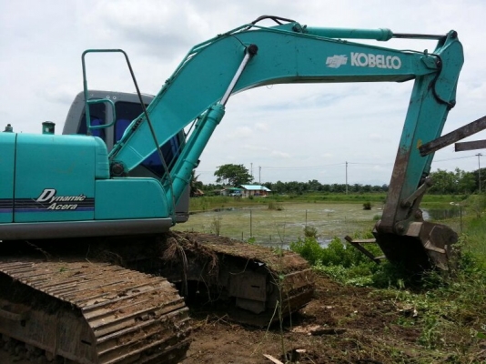 รถแบคโฮ KOBELCO SK200 / YN - 10 ( รถทำงาน 13,xxx ชม. ) , ( มีขาย 3 คัน. ) สนใจติดต่อ 081 - 6079515 รถแบคโฮ KOBELCO SK200 / YN - 10 ( รถทำงาน 13,xxx ชม. ) , ( มีขาย 3 คัน. ) สนใจติดต่อ 081 - 6079515