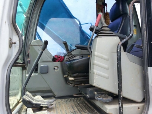 รถแบคโฮ KOBELCO SK200 / YN - 10 ( รถทำงาน 13,xxx ชม. ) , ( มีขาย 3 คัน. ) สนใจติดต่อ 081 - 6079515 รถแบคโฮ KOBELCO SK200 / YN - 10 ( รถทำงาน 13,xxx ชม. ) , ( มีขาย 3 คัน. ) สนใจติดต่อ 081 - 6079515