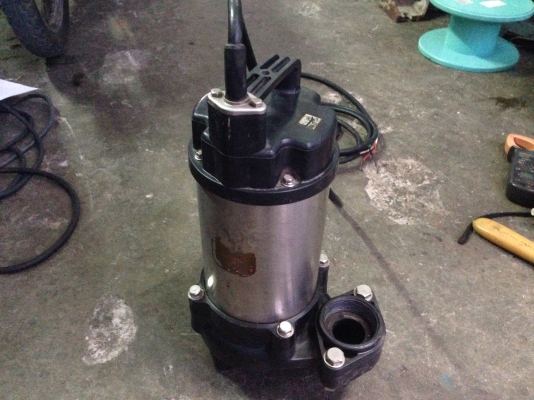 ขายไดโว่ดูดน้ำ Kawamoto 1 HP. 380V made in Japan ขนาด 1.5 นิ้ว สภาพสวย วิ่งนิ่ม พร้อมใช้งาน