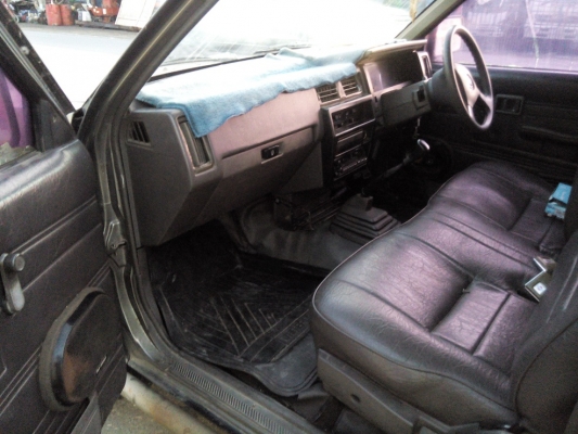 **ขายแล้ว ขอบคุณทุกสายครับ ** ขายกะบะเดิมๆ มือเดียว บางๆๆทั้งคัน เดิมจัด NISSAN BIGM ดีเซลSD25