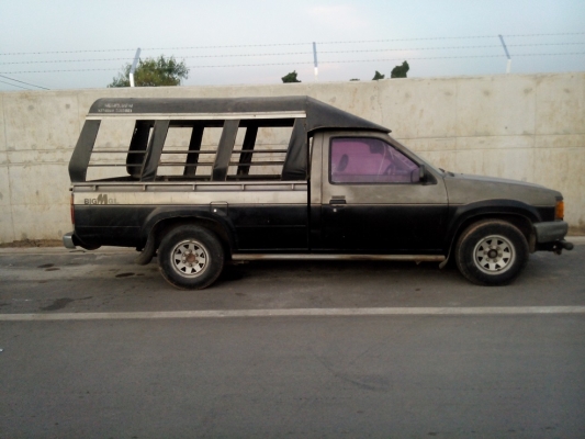 **ขายแล้ว ขอบคุณทุกสายครับ ** ขายกะบะเดิมๆ มือเดียว บางๆๆทั้งคัน เดิมจัด NISSAN BIGM ดีเซลSD25