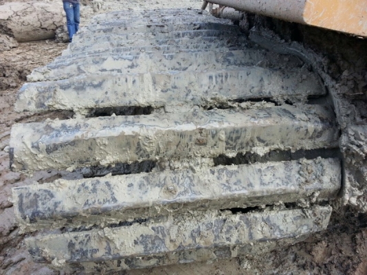 รถไถ CAT  D3B   ( มีขาย 2 คัน. )  สนใจติดต่อ 081 - 6079515