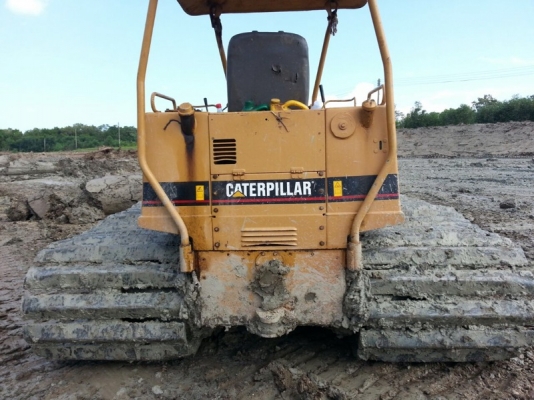 รถไถ CAT  D3B   ( มีขาย 2 คัน. )  สนใจติดต่อ 081 - 6079515