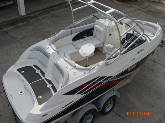 Yamaha SX230 Jet Boat High Output, 2 x 160 HP(320hp), 2008