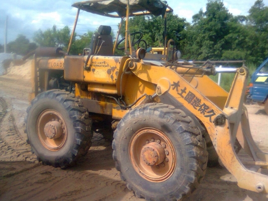 ขายด่วน KOMATSU JH30 รถตักล้อยาง ต่อแขนยาวแล้วพร้อมใช้งานได้เลยครับ ตักขึ้นรถบรรทุกสิบล้อรถพ่วงได้เลย เครื่องแรงดีใช้งานง่ายคล่องตัวสุดๆ เอกสารสัญญาซื้อขาย ราคาต่อรองได้ครับ