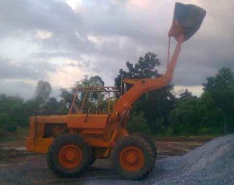 ขายด่วน KOMATSU JH30 รถตักล้อยาง ต่อแขนยาวแล้วพร้อมใช้งานได้เลยครับ ตักขึ้นรถบรรทุกสิบล้อรถพ่วงได้เลย เครื่องแรงดีใช้งานง่ายคล่องตัวสุดๆ เอกสารสัญญาซื้อขาย ราคาต่อรองได้ครับ